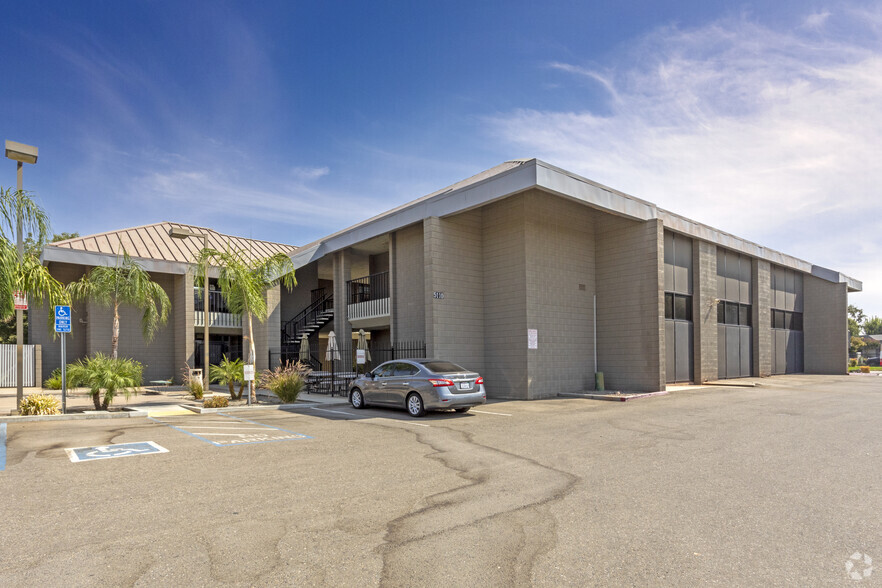 Primary Photo Of 5110 E Clinton Way, Fresno Office For Lease