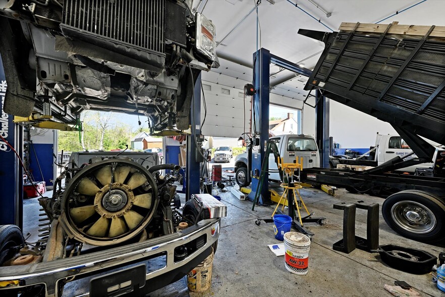 More Photos Of 2451 Baltimore Blvd, Finksburg Auto Repair For Sale