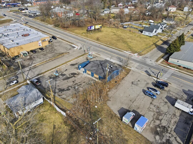 More Photos Of 684 Auburn Ave, Pontiac Auto Repair For Sale