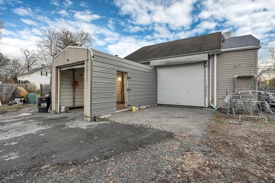 More Photos Of 3 Marlorville Rd, Wappingers Falls Auto Repair For Sale
