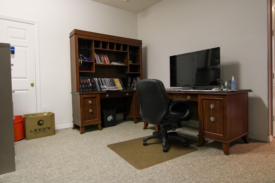 More Photos Of 989 Sebastian Blvd, Sebastian Medical For Sale