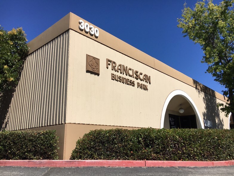 More Photos Of 3639-3697 Enochs St, Santa Clara Warehouse For Lease