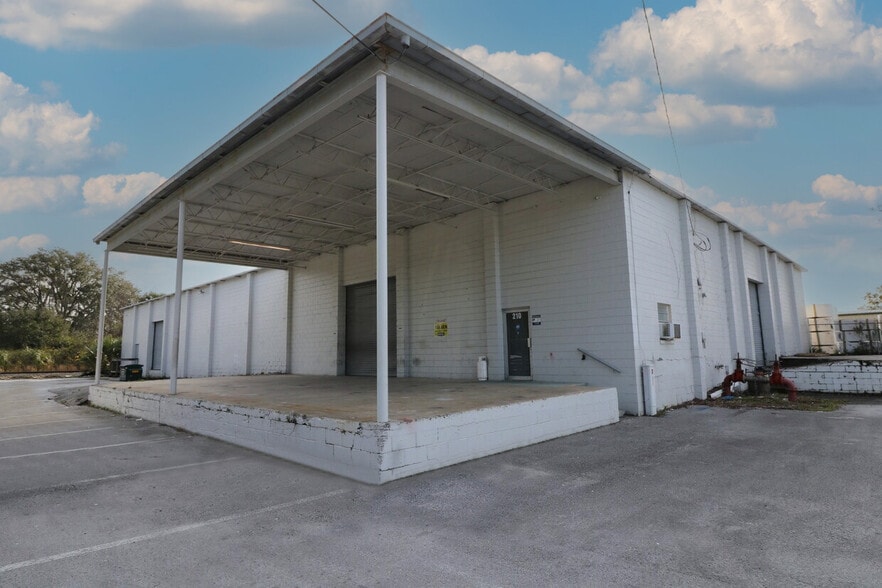 Primary Photo Of 210 NW 13th St, Ocala Warehouse For Lease