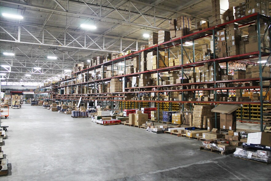 More Photos Of 1502 Bassett Ave, Bronx Distribution For Lease