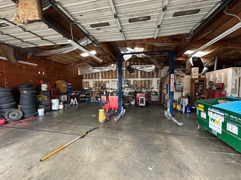 More Photos Of 4645 Whitney Ave, Sacramento General Retail For Sale