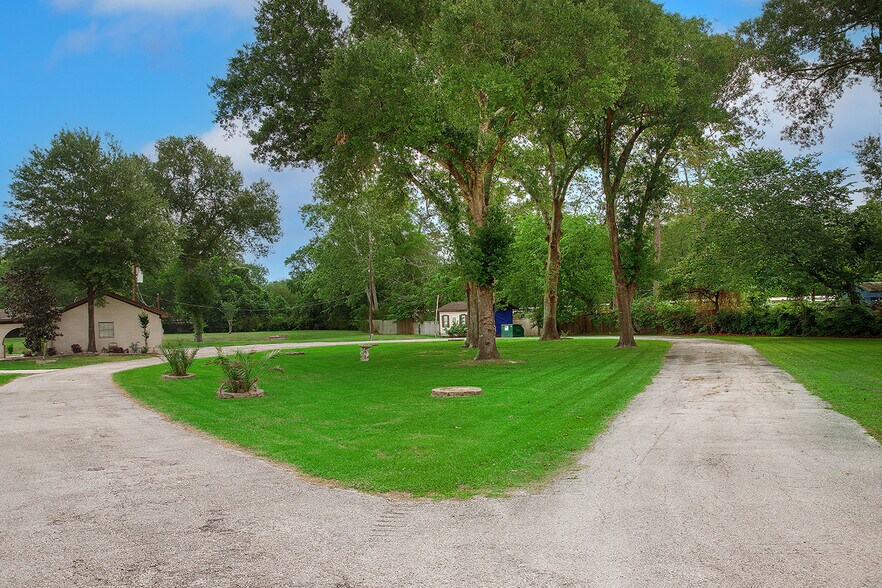 More Photos Of 23218 Aldine Westfield Rd, Spring Office For Sale