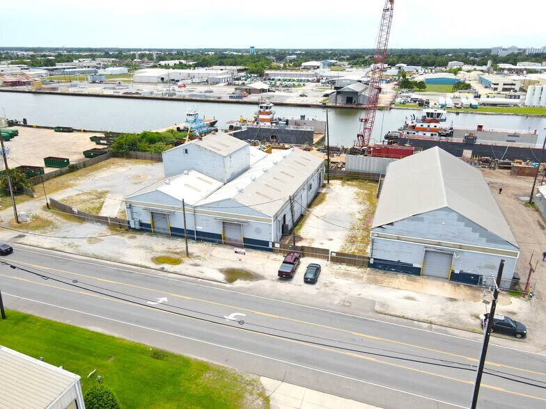 Primary Photo Of 1208 Peters Rd, Harvey Warehouse For Lease