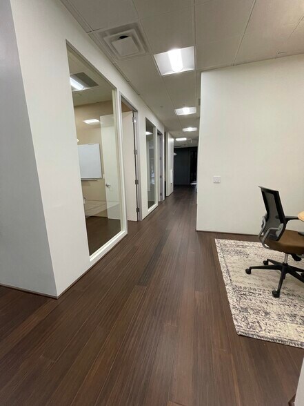 More Photos Of 8165 E Indian Bend Rd, Scottsdale Medical For Lease