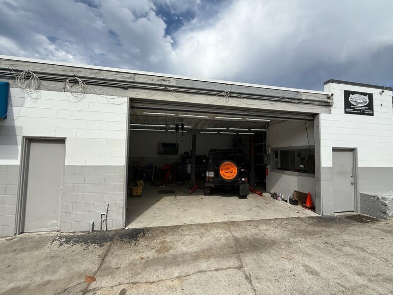 More Photos Of 7464 Draper Ave, La Jolla Service For Sale