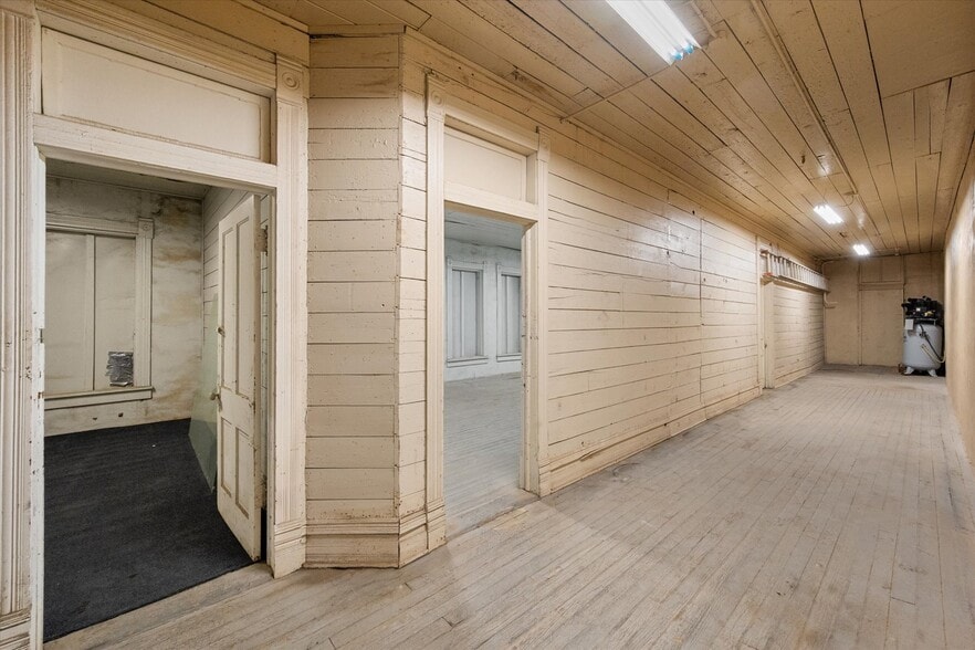 More Photos Of 308 S Beaton St, Corsicana Office For Sale