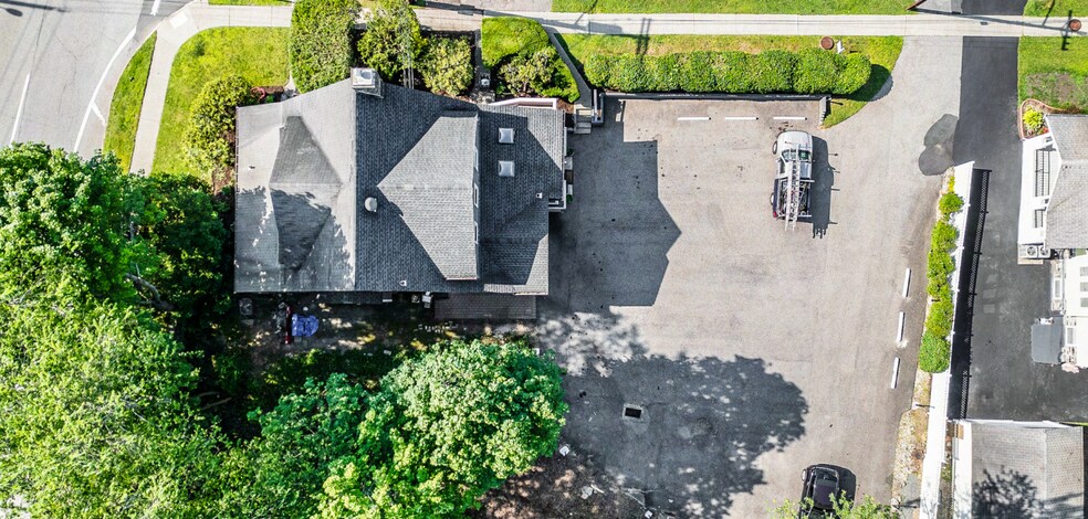 More Photos Of 510 N Broadway, White Plains Office For Sale