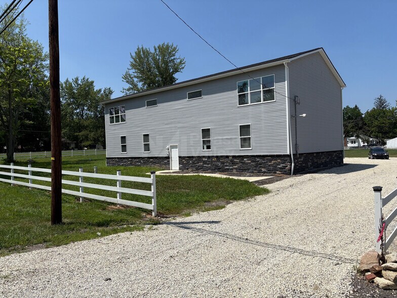 More Photos Of 1627 Krumroy Rd, Akron General Retail For Sale