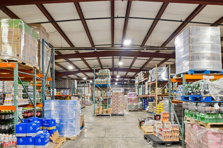 More Photos Of 400 Kristen Ct, Montrose Showroom For Lease