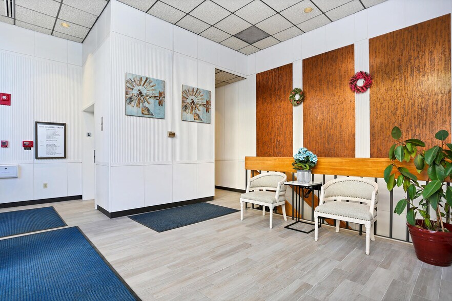More Photos Of 1010 Summer St, Stamford Office For Lease