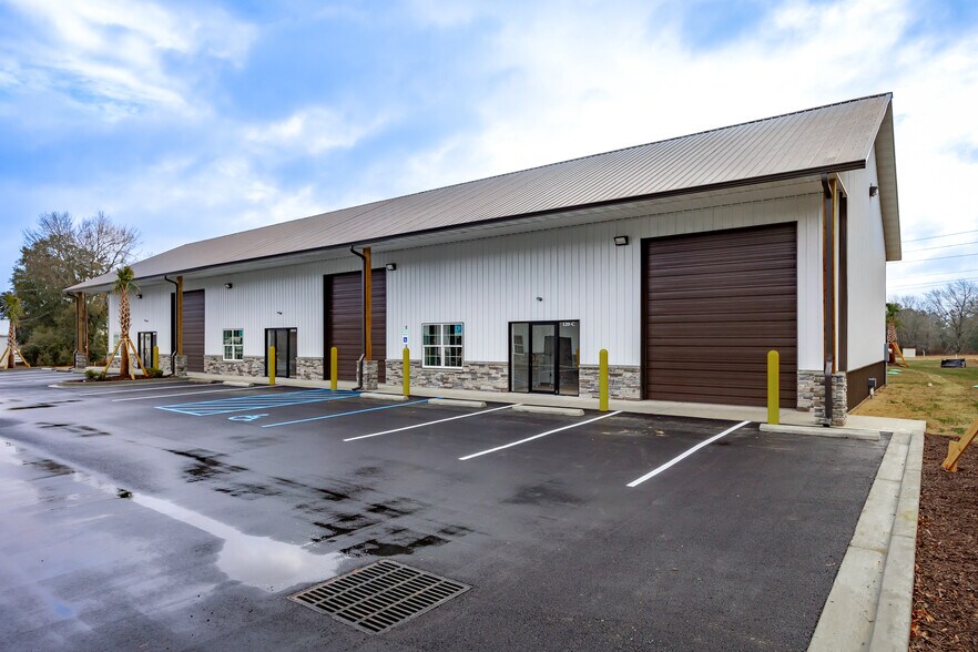 More Photos Of 118 Centerville Rd, Gilbert Light Distribution For Lease