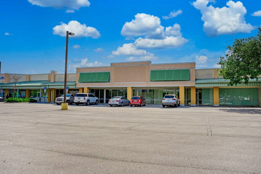 More Photos Of 150-192 N Powerline Rd, Pompano Beach Unknown For Lease