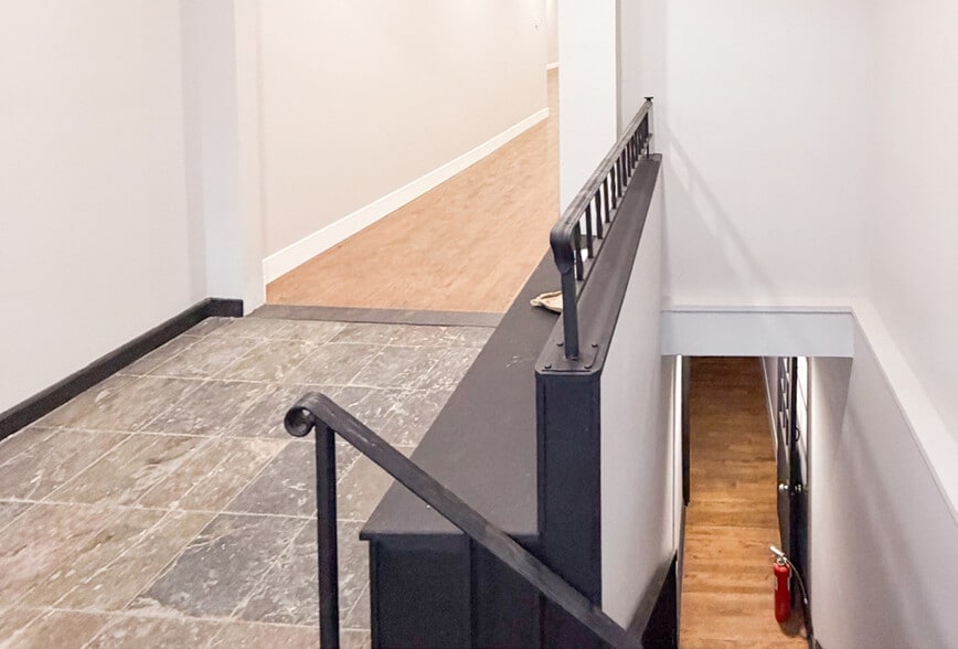 More Photos Of 43 Murray St, New York Apartments For Lease