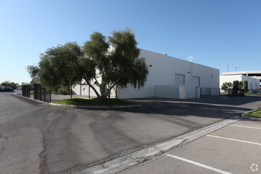 More Photos Of 3600 W Reno Ave, Las Vegas Warehouse For Lease