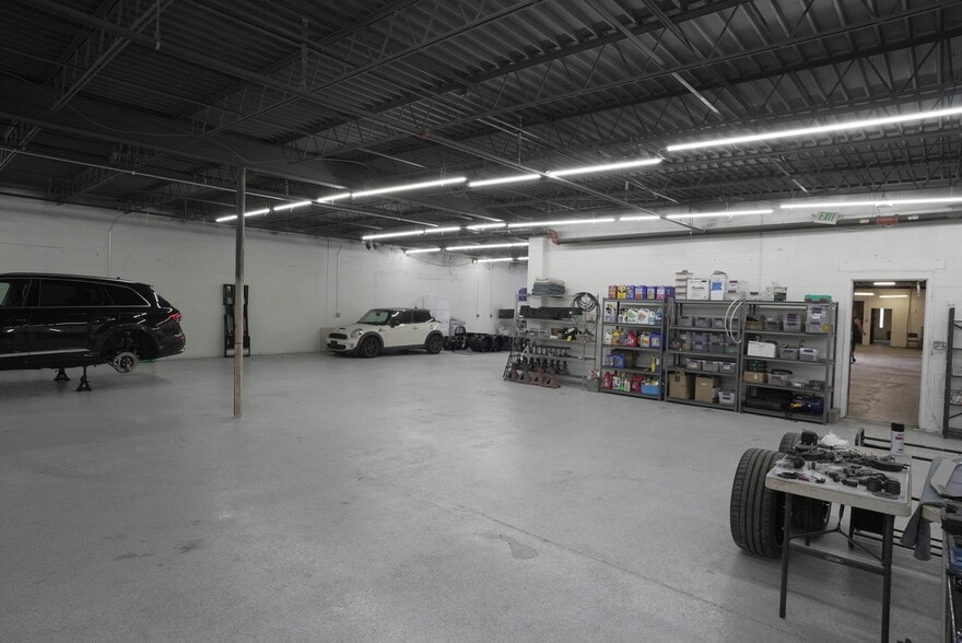 More Photos Of 3301 E 42nd Ave, Denver Warehouse For Sale