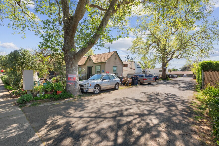 More Photos Of 420 Cleveland Ave, Sacramento Land For Sale