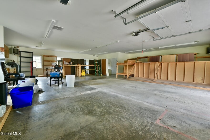 More Photos Of 410 Ridge Rd, Broadalbin Freestanding For Sale