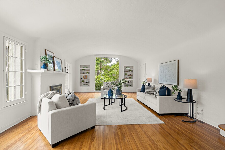 More Photos Of 1040 S Longwood Ave, Los Angeles Apartments For Sale