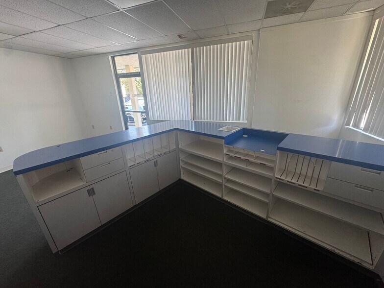 More Photos Of 7920 Alta Sunrise Ln, Citrus Heights Office Residential For Lease