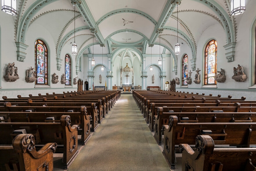 More Photos Of 21 State St, Oil City Specialty For Sale