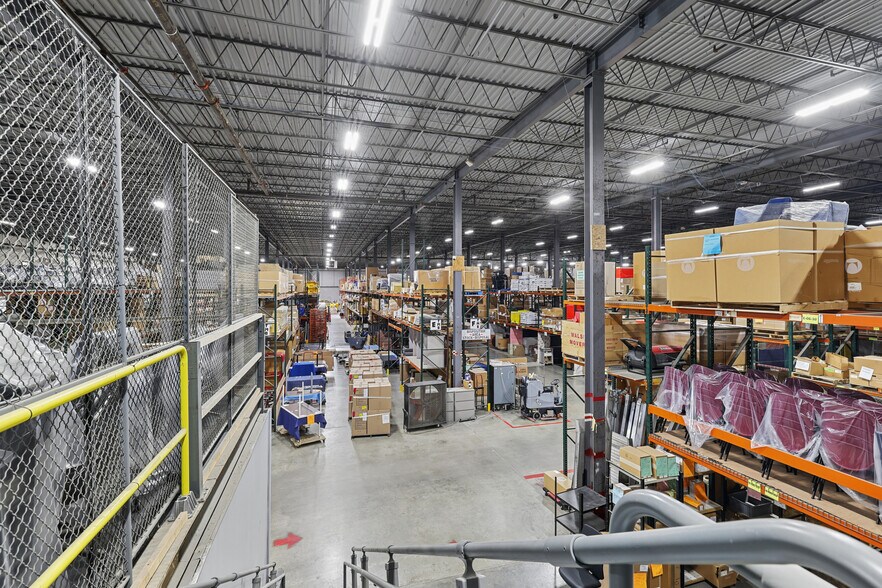 More Photos Of 90 Commerce Way, Woburn Unknown For Lease