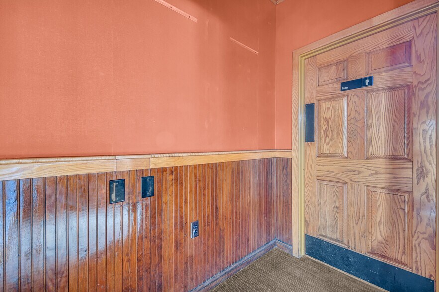 More Photos Of 1589 Big a Rd, Toccoa Flex For Sale