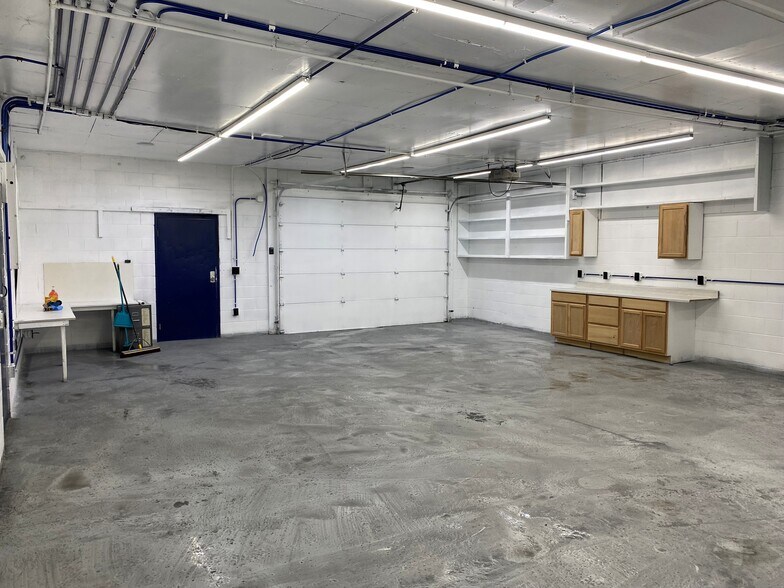 More Photos Of 135-145 Cleveland Ave, Loveland Warehouse For Sale