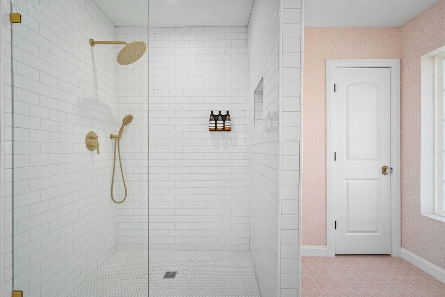 More Photos Of , Houston Multifamily For Sale