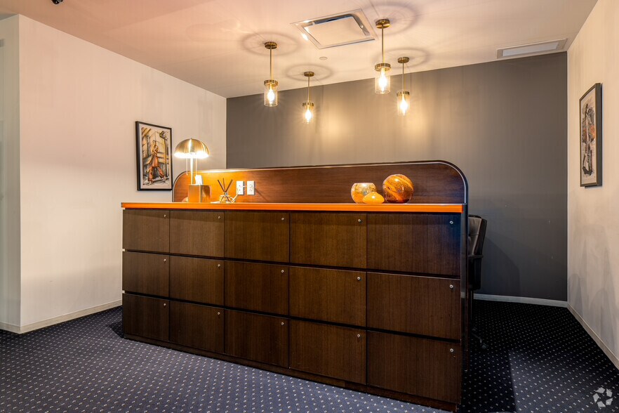 More Photos Of 1330 Avenue of the Americas, New York Coworking Space