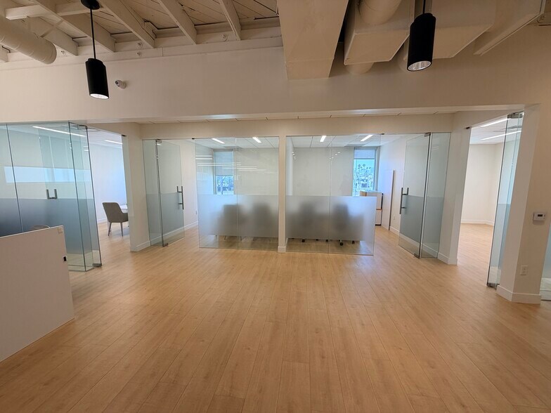 More Photos Of 470 S San Vicente Blvd, West Hollywood Office For Lease