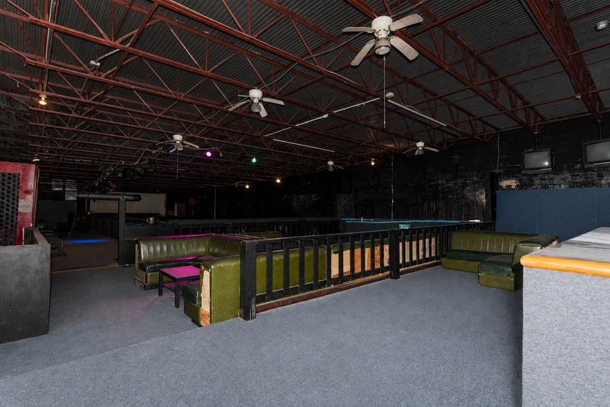 More Photos Of 2020 Mechanic St, Galveston Freestanding For Sale