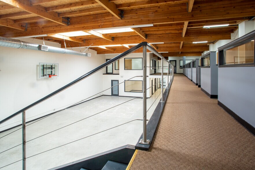 More Photos Of 2229 Barry Ave, Los Angeles Office For Lease