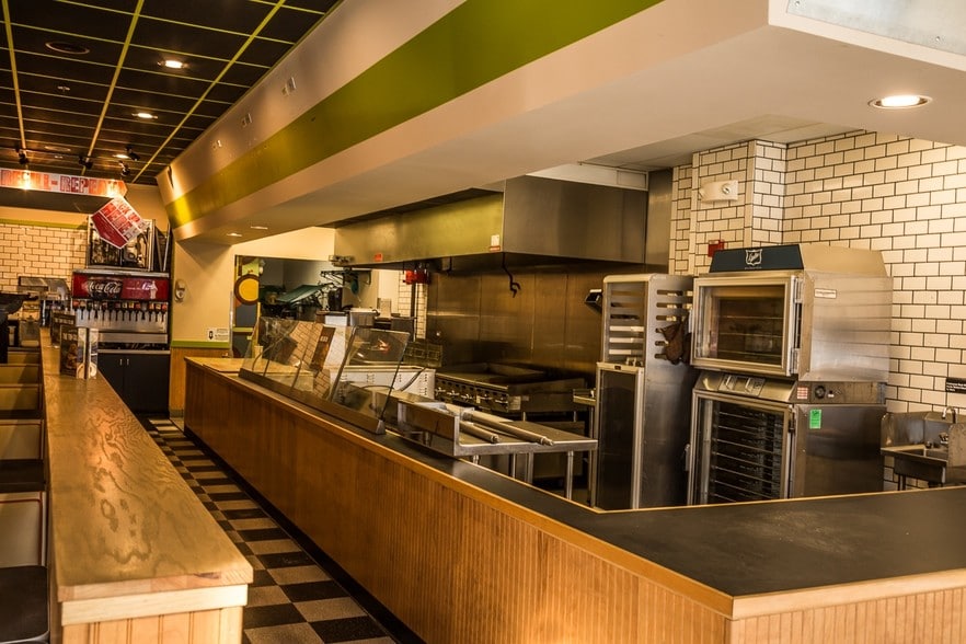 More Photos Of 1820-2041 Tower Dr, Glenview Unknown For Lease