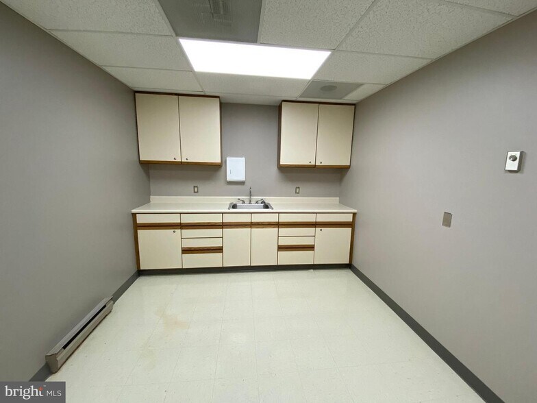 More Photos Of 20311 Lappans Rd, Boonsboro Medical For Sale