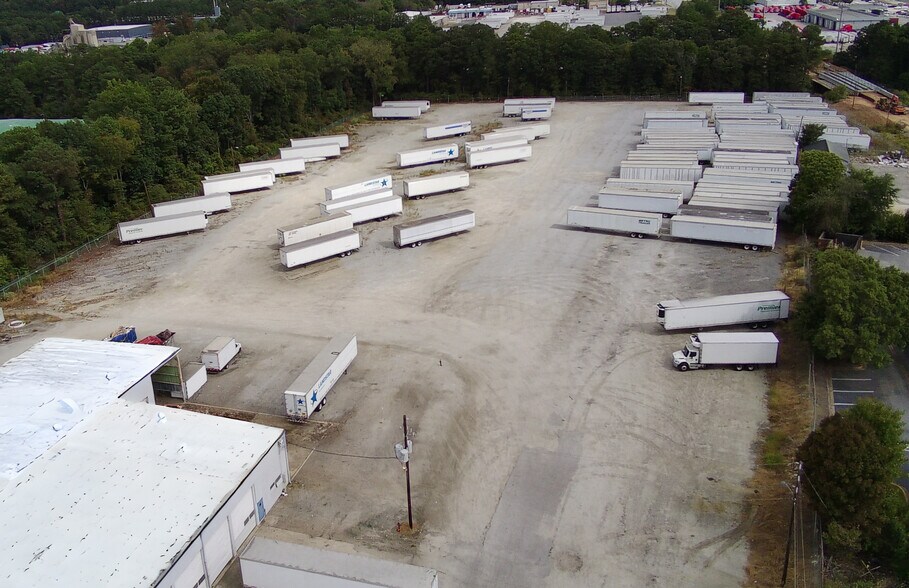 More Photos Of 3368 Moreland Ave, Conley Distribution For Lease