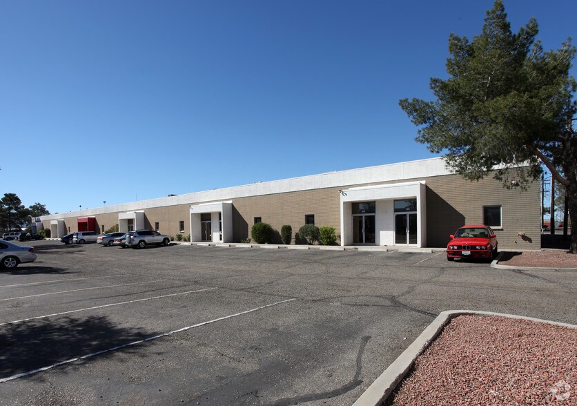 More Photos Of 2500 N Coyote Dr, Tucson Manufacturing For Lease