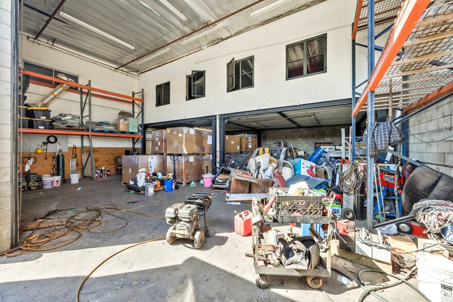 More Photos Of 1808 58th Pl, Los Angeles Land For Lease