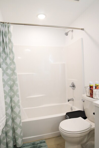 More Photos Of 2371 Dewitt Dr, North Pole Warehouse For Sale