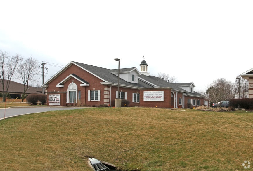 More Photos Of 7416-7420 S County Line Rd, Burr Ridge Office For Lease