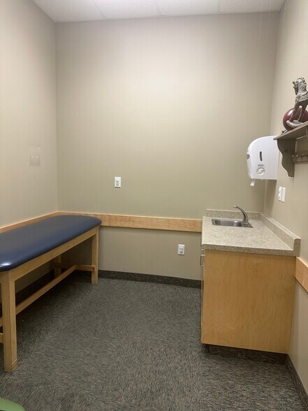 More Photos Of 811-867 N 900 W, Orem Office For Sale