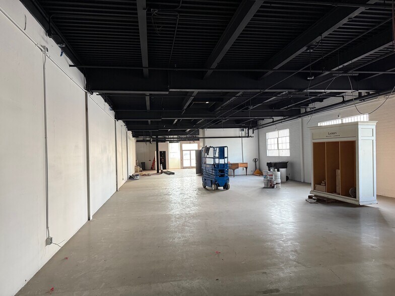 More Photos Of 4747 W Century Blvd, Inglewood Storefront For Lease