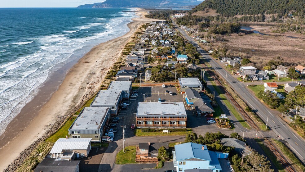 More Photos Of 101 NW 11th Ave, Rockaway Beach Hotel For Sale