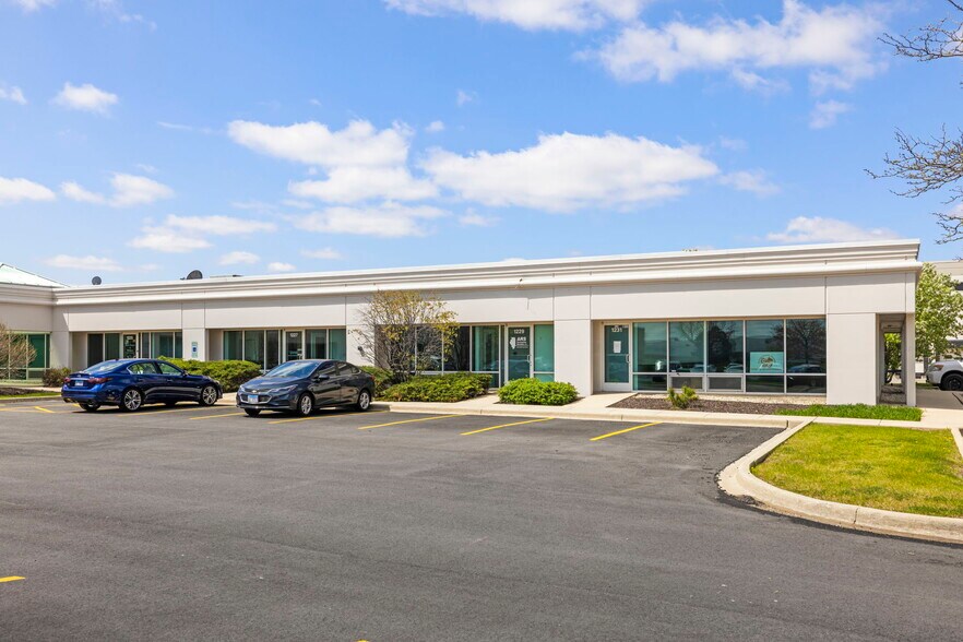 More Photos Of 1211-1231 W Lakeview Ct, Romeoville Medical For Sale