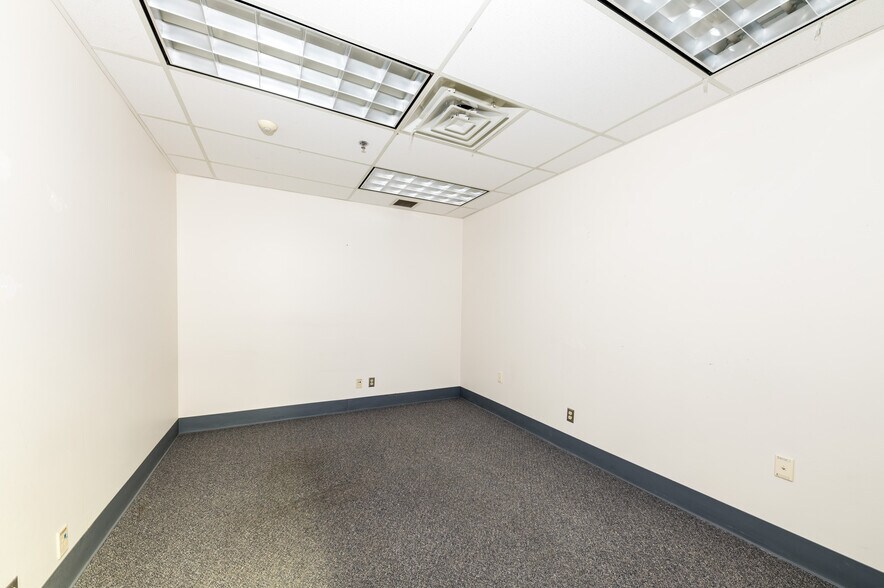More Photos Of 347 W Main St, Clarksburg Office For Sale