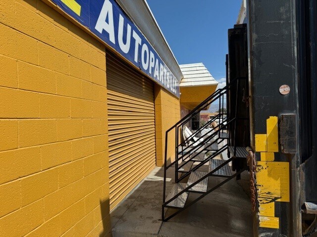 More Photos Of 2167 N Decatur Blvd, Las Vegas Freestanding For Sale