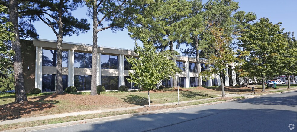 More Photos Of 5500 Executive Center Dr, Charlotte Office For Lease